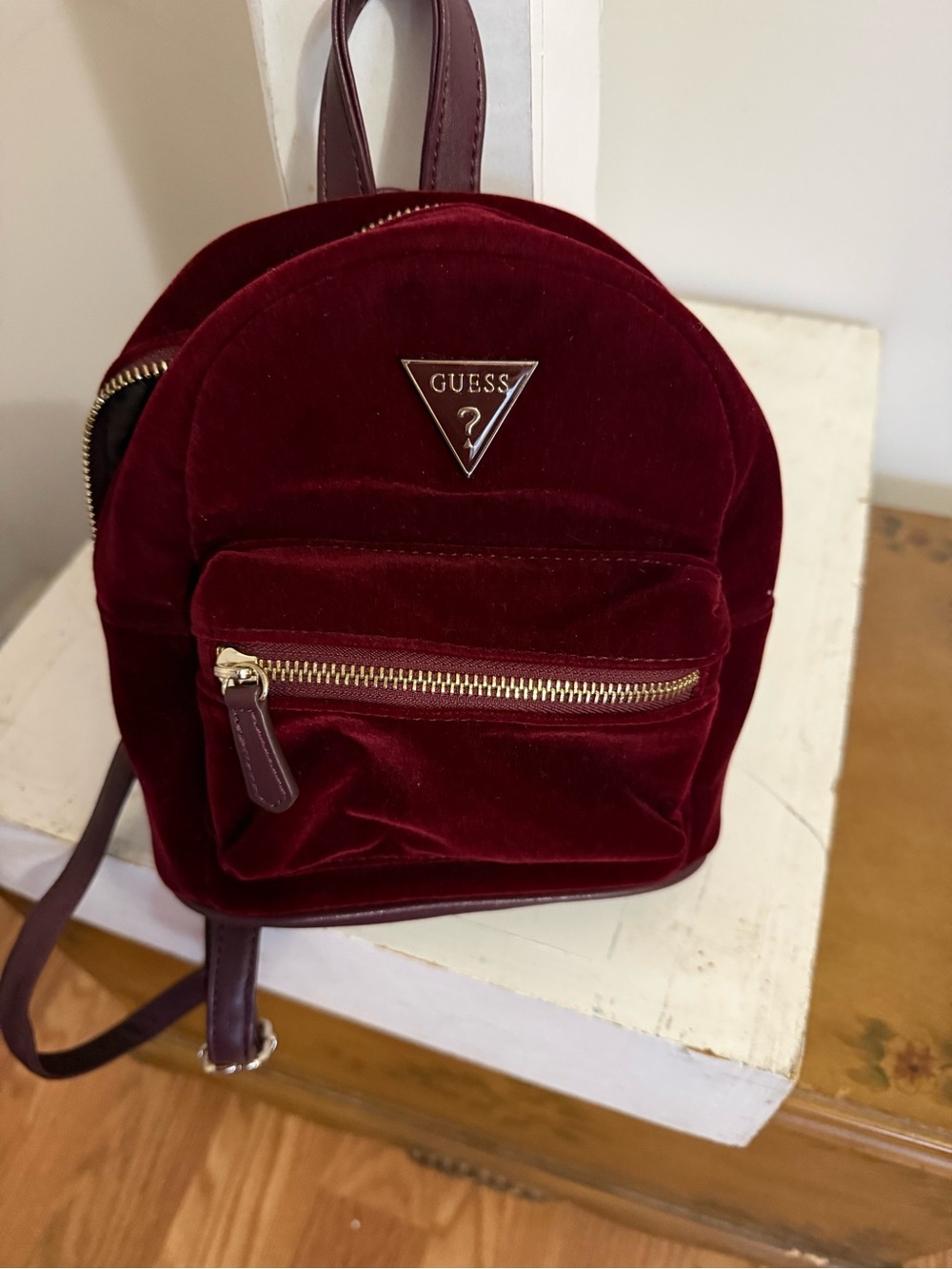 New Guess Mini Backpack - Picture 11 of 12